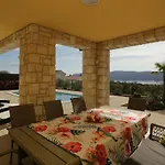 Luxury Lidija Villa *