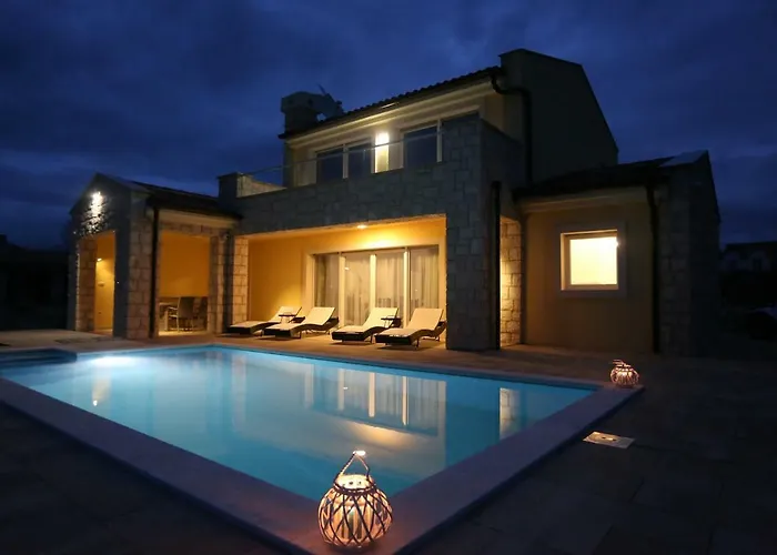 فيلة Luxury Lidija Brzac