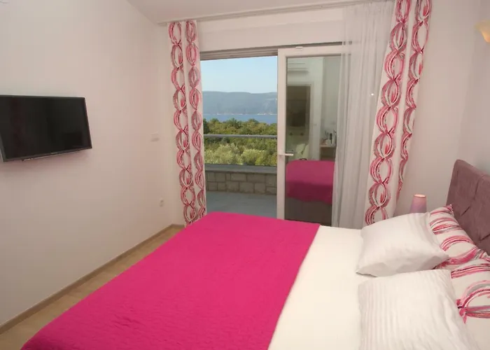 Luxury Lidija *