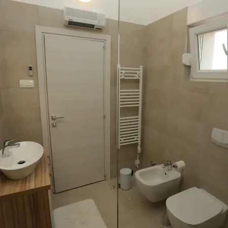 Luxury Lidija Vila Brzac